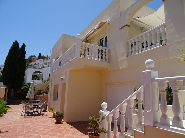 2400: Villa for Sale in Mojácar Playa, Almería