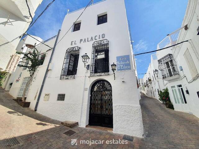 Commercial property in Mojácar, Almería