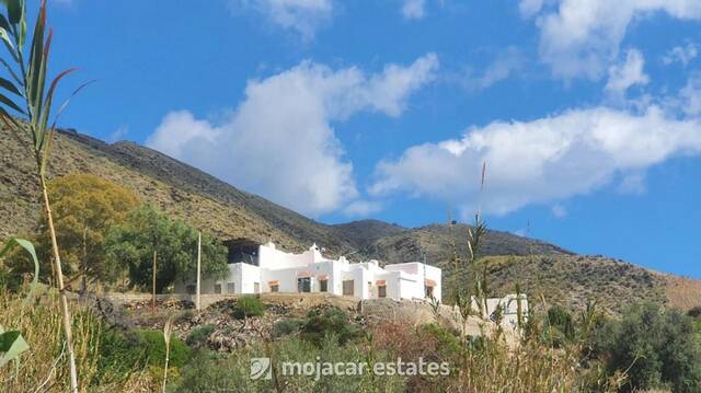 ME 2329: Villa for Sale in Carboneras, Almería