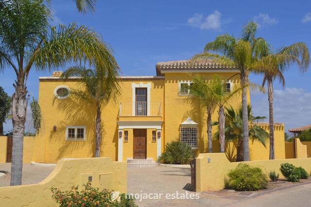 ME 2851: Villa for Sale in Palomares, Almería