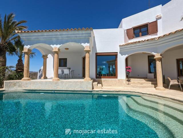 ME 2880: Villa for Sale in Mojácar, Almería