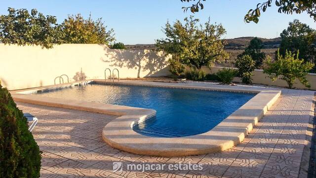 ME 2925: Villa for Sale in Sorbas, Almería