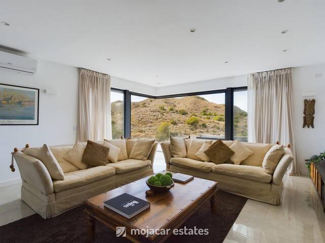 ME 2929: Villa for Sale in Mojácar, Almería