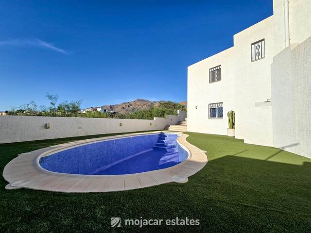 ME 2960: Villa for Sale in Mojácar, Almería