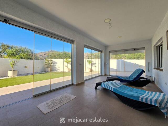 ME 2960: Villa for Sale in Mojácar, Almería