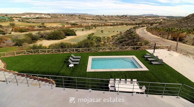 ME 2977: Villa for Sale in Vera, Almería