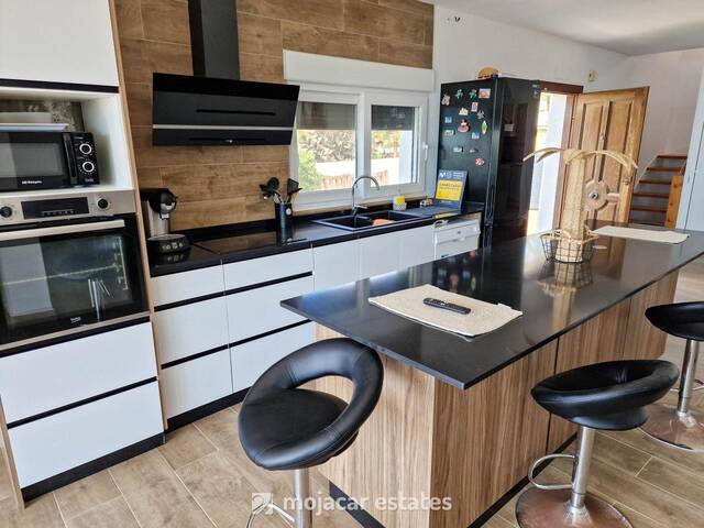 ME 3055: Villa for Sale in Vera Playa, Almería