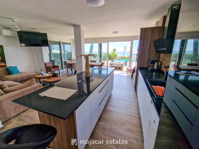 ME 3055: Villa for Sale in Vera Playa, Almería