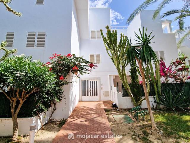 ME 3079: Apartment for Sale in Vera Playa, Almería