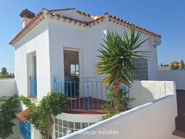 ME 3095: Villa for Sale in Las Cunas, Almería