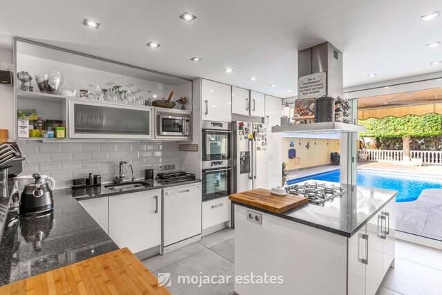 ME 3149: Villa for Sale in Garrucha, Almería