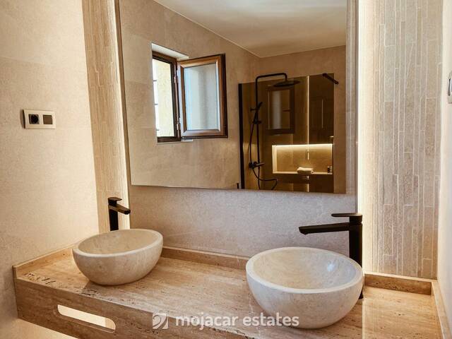 ME 3166: Villa for Sale in Cuevas del Almanzora, Almería