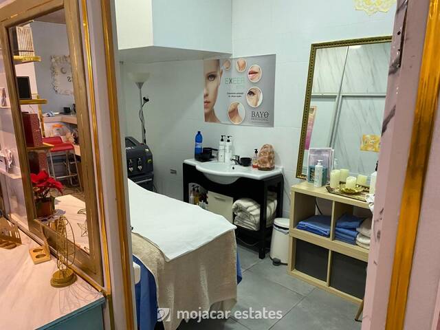 ME 3176: Commercial property for Sale in La Alfoquia, Almería