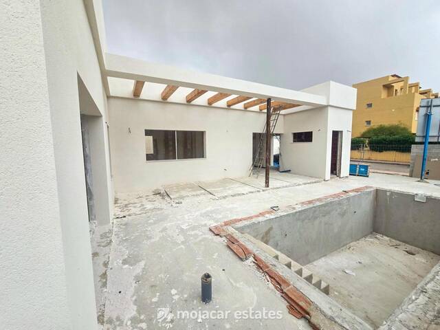 ME 3190: Villa for Sale in Los Gallardos, Almería