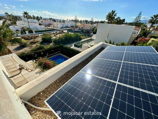 ME 3212: Villa for Sale in Vera Playa, Almería