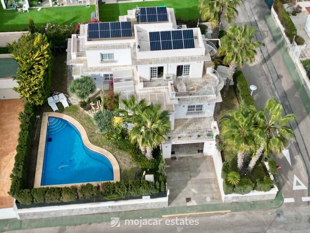 ME 3212: Villa for Sale in Vera Playa, Almería