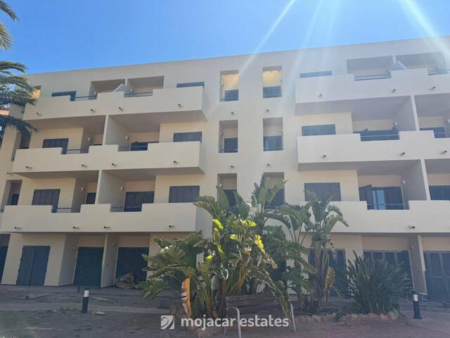 ME 3210: Apartment for Sale in Vera Playa, Almería