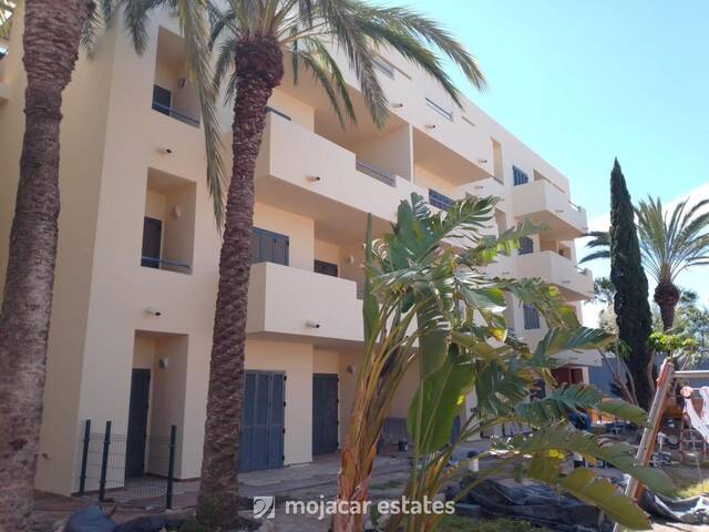 ME 3210: Apartment for Sale in Vera Playa, Almería