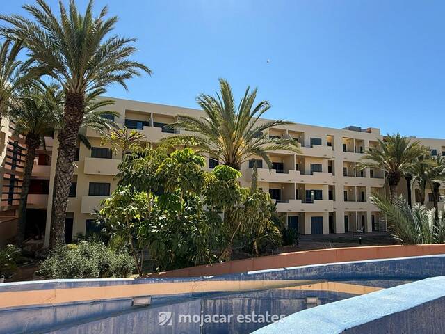 ME 3210: Apartment for Sale in Vera Playa, Almería