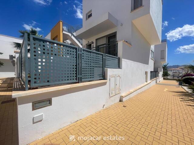 ME 3226: Apartment for Sale in Vera Playa, Almería