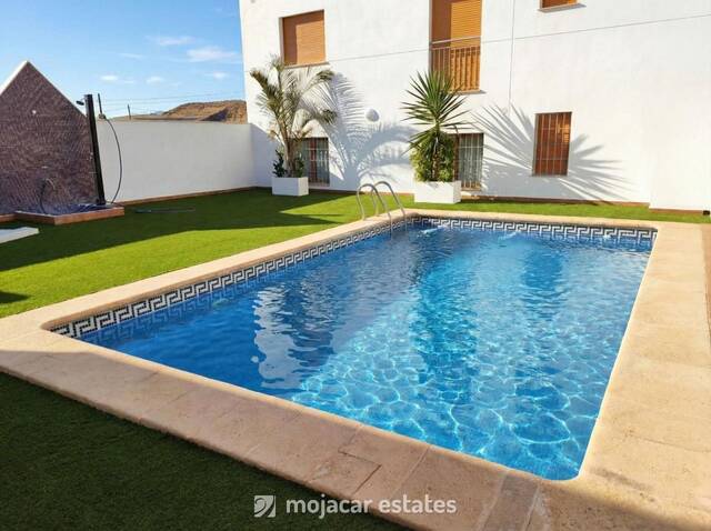 ME 3249: Apartment for Sale in Las Herrerias, Almería