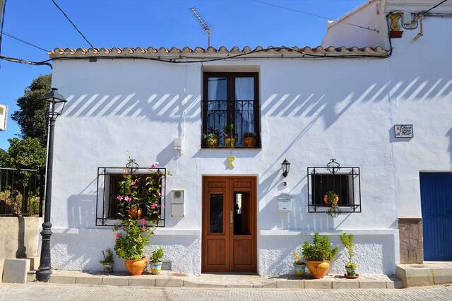 Town house in Lubrin, Almería