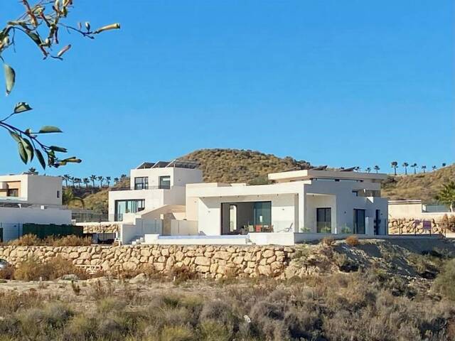 OLV1980: Villa for Sale in Vera, Almería