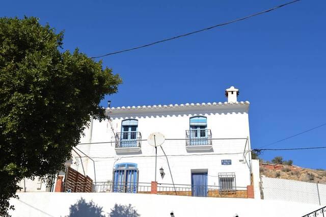 Town house in Lubrin, Almería