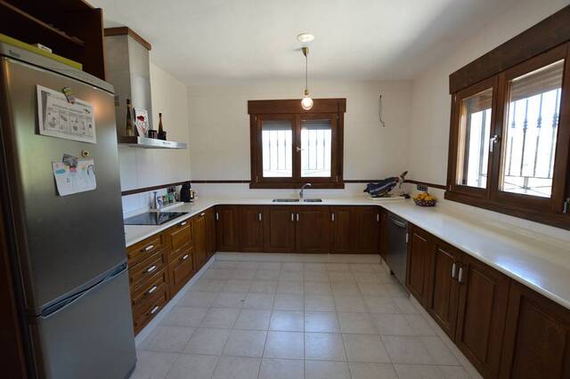 OLV2024: Country house for Sale in Lubrin, Almería
