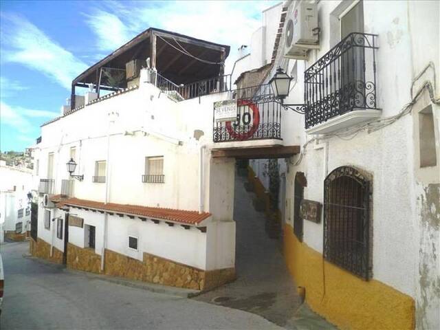Commercial property in Lubrin, Almería