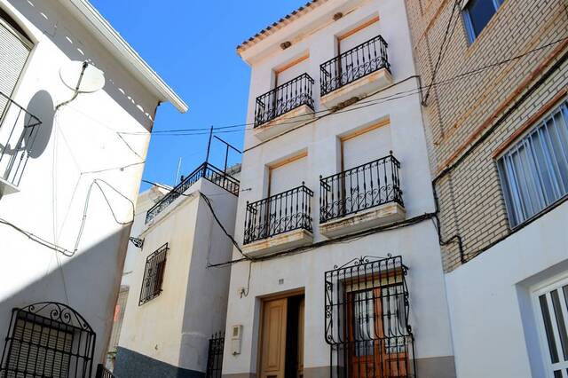 Town house in Lubrin, Almería