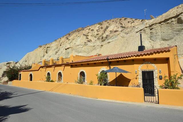 OLV2058: Country house for Sale in Cuevas del Almanzora, Almería