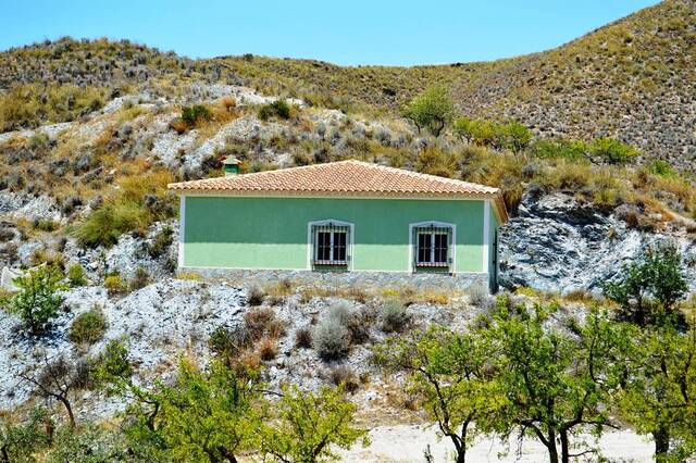 OLV1135: Villa for Sale in Lubrin, Almería