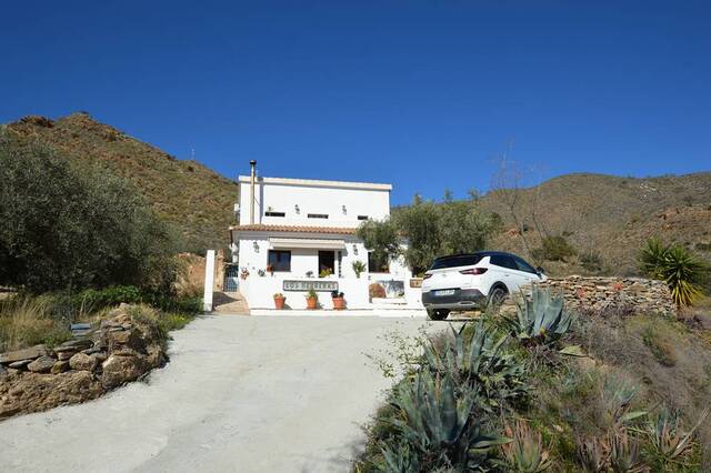 Country house in Lubrin, Almería