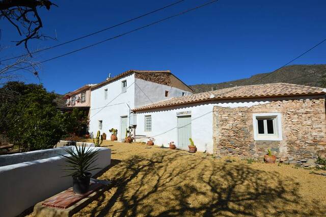 Country house in Lubrin, Almería