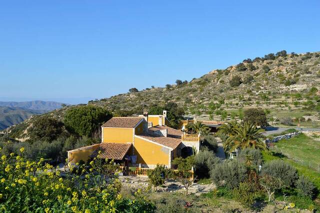 OLV2051: Villa for Sale in Lubrin, Almería