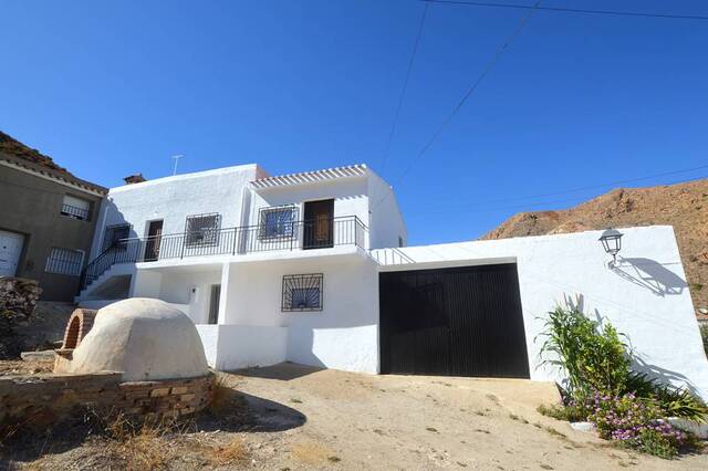 Town house in Bedar, Almería