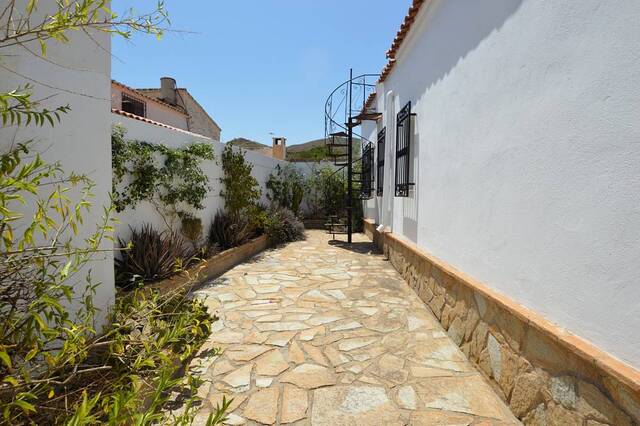 OLV2109: Country house for Sale in Lubrin, Almería