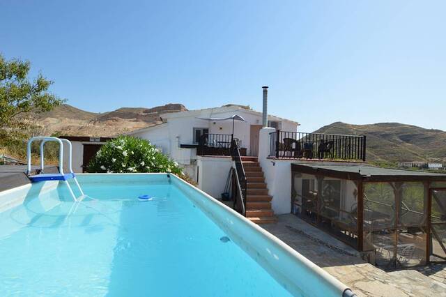 Country house in Lubrin, Almería