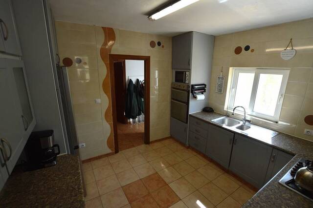OLV2111: Country house for Sale in Lubrin, Almería