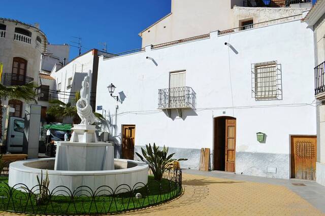 Town house in Lubrin, Almería