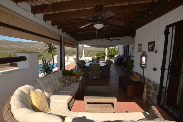 OLV2137: Cortijo for Sale in Sorbas, Almería OLV2137: Cortijo for Sale in Sorbas, Almería