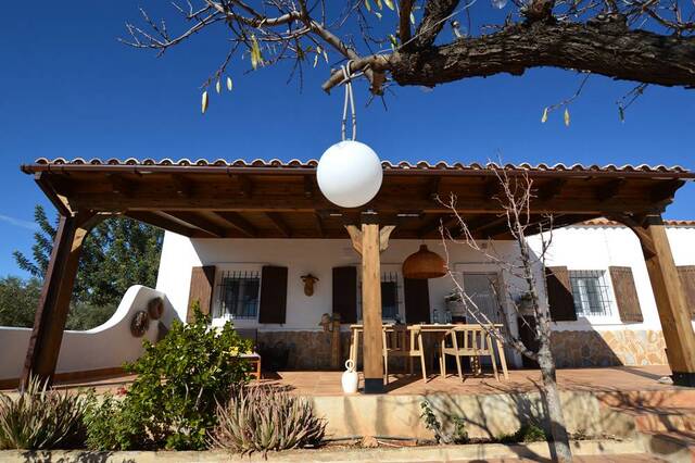 OLV2146: Country house for Sale in Uleila del Campo, Almería