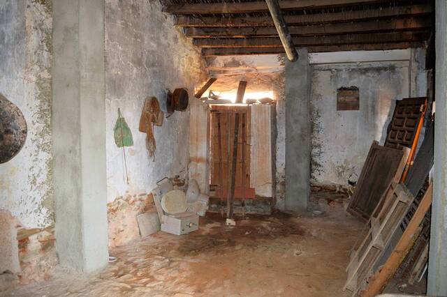 OLV0727: Cortijo for Sale in Uleila del Campo, Almería