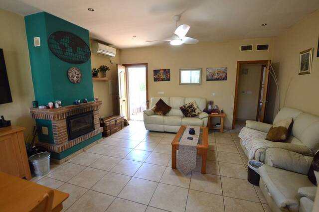 OLV2172: Villa for Sale in Sorbas, Almería OLV2172: Villa for Sale in Sorbas, Almería