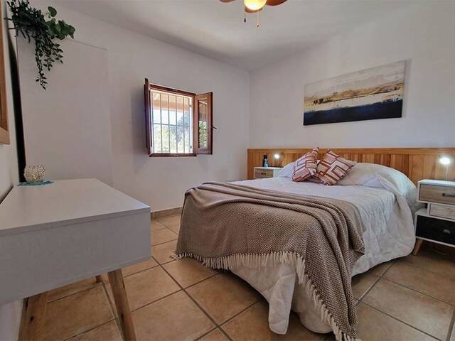 OLV2179: Commercial property for Sale in Lubrin, Almería