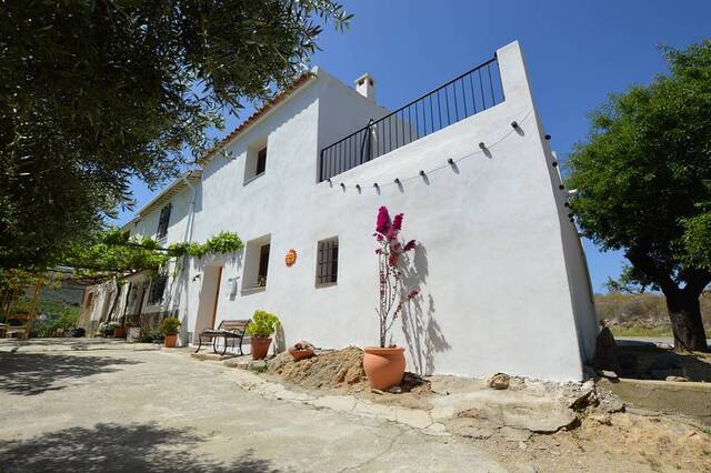 Country house in El Pocico (Lubrin), Almería