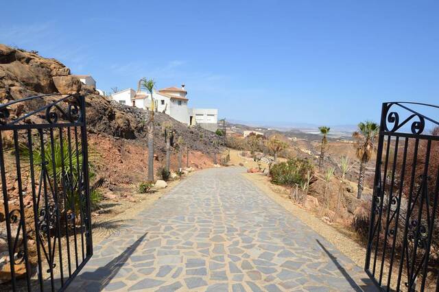 OLV2192: Villa for Sale in El Pinar de Bédar, Almería