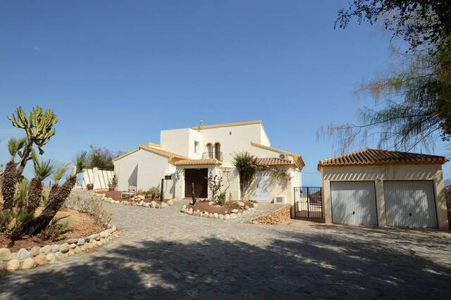 OLV2192: Villa for Sale in El Pinar de Bédar, Almería