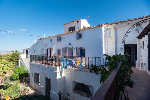 2 Bedroom Apartment in Turre